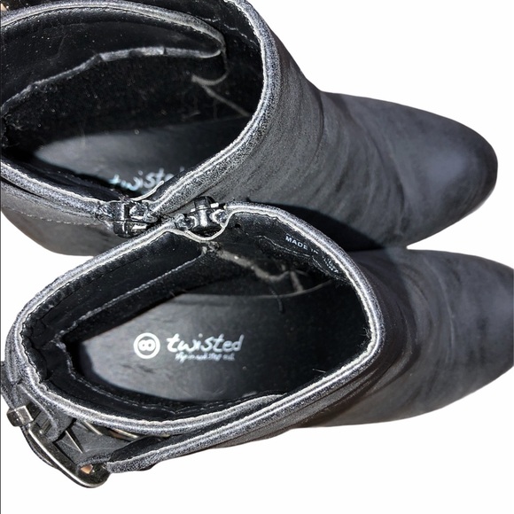 Twisted size 8 Alexia black buckle ankle booties - Picture 5 of 9